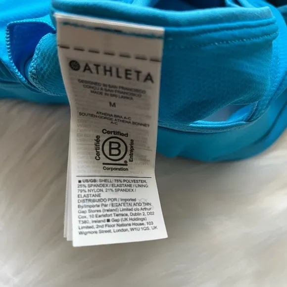 Athleta Aurora Triangle Sports Bra A-C size Medium