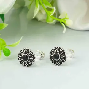 Black Flower Design Toe Rings