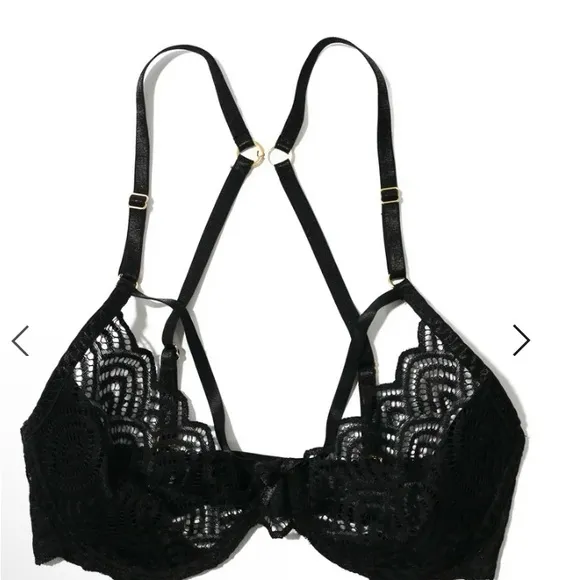 Brand New in Packaging Hanky Panky Bra &amp; Thong Set in Black