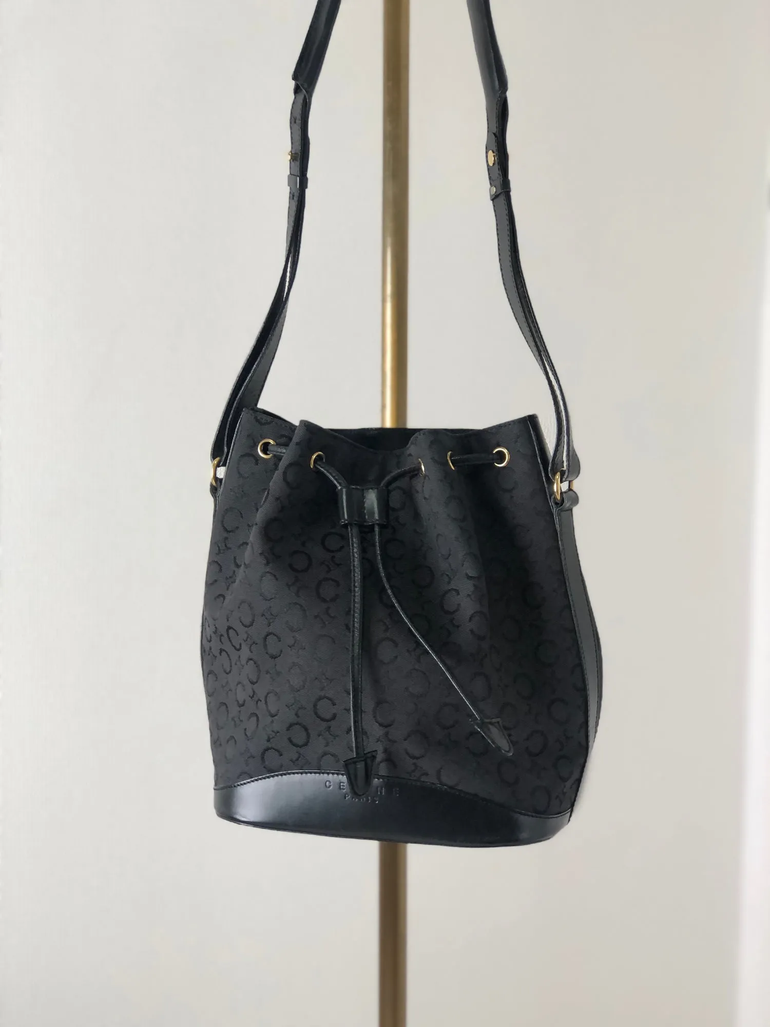 CELINE Macadam Jacquard Leather Drawstring Shoulder bag Black Vintage re32m6