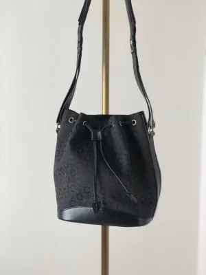 CELINE Macadam Jacquard Leather Drawstring Shoulder bag Black Vintage re32m6