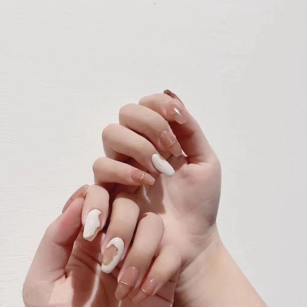 Coffin White gold lines
