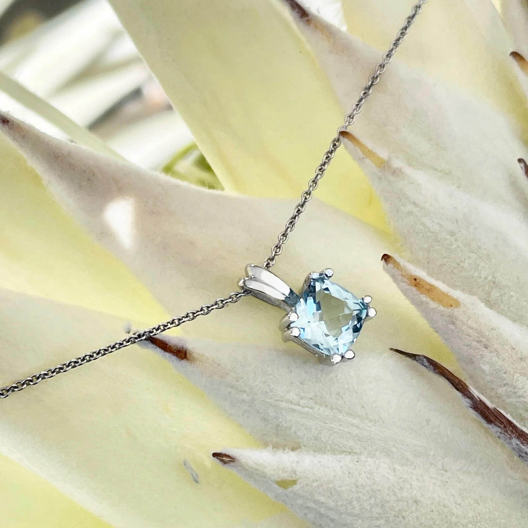 Elegant Cushion Cut Double Claw Aquamarine Pendant