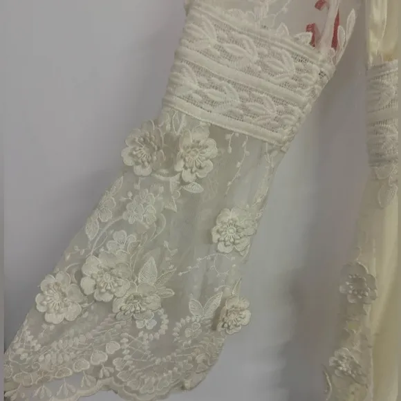Elegant Monique Lhuillier White Lace Dress 4P