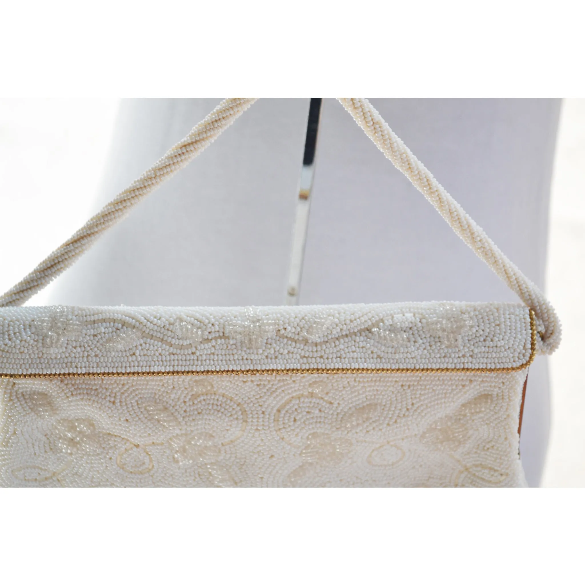 Elegant White Beaded Purse