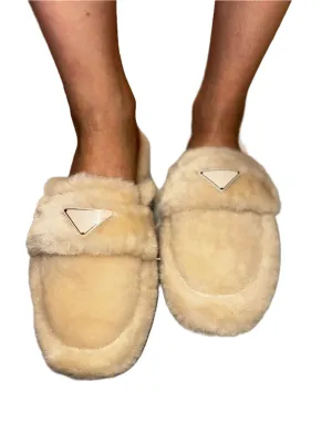 FUZZY SLIDE SLIPPER WITH METAL DETAIL