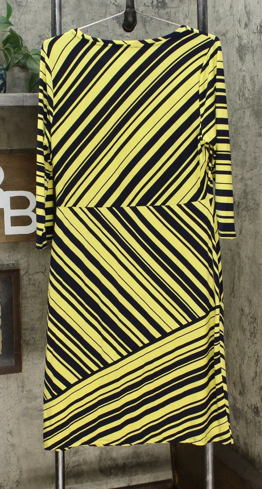 IMAN Women's Global Chic Luxury Resort Striped Jersey Sheath Dress