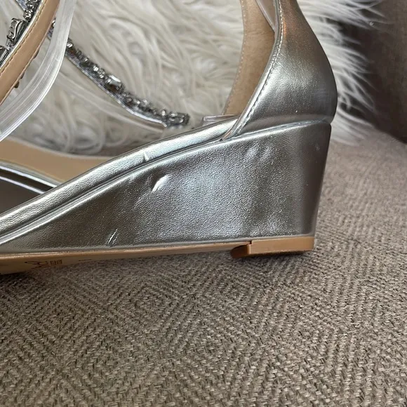 Jewel Badgley Mischka “DARRELL” Wedges