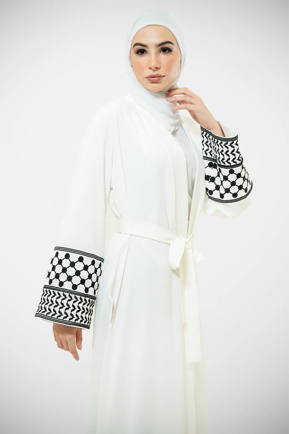 Kuffiyeh Modest Open Abaya | White