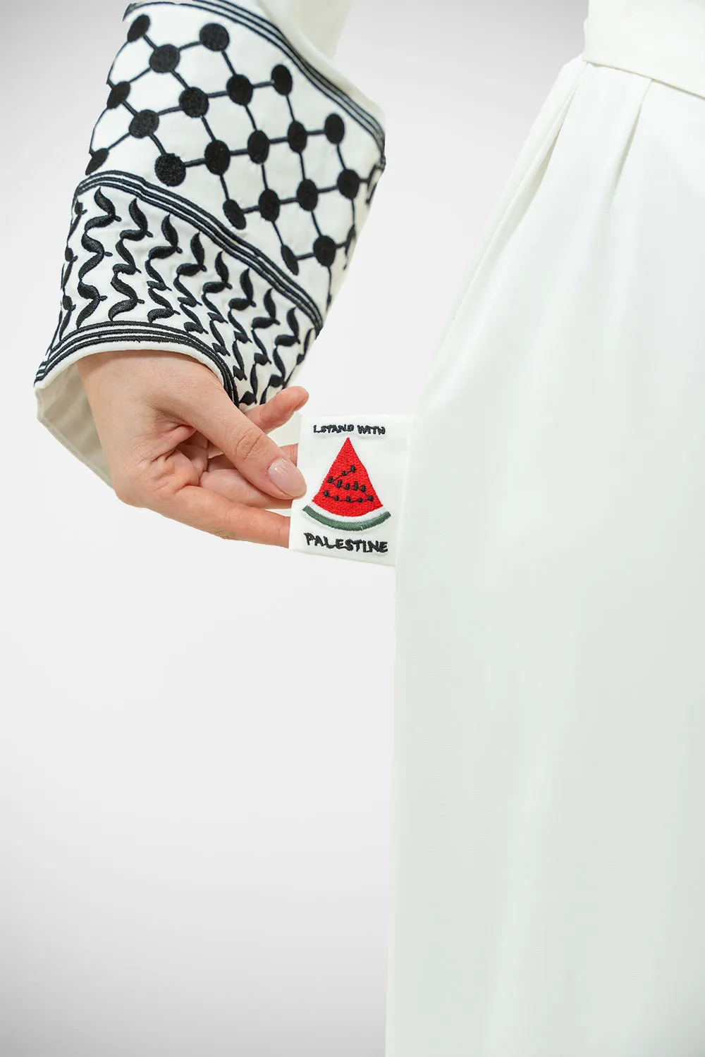 Kuffiyeh Modest Open Abaya | White