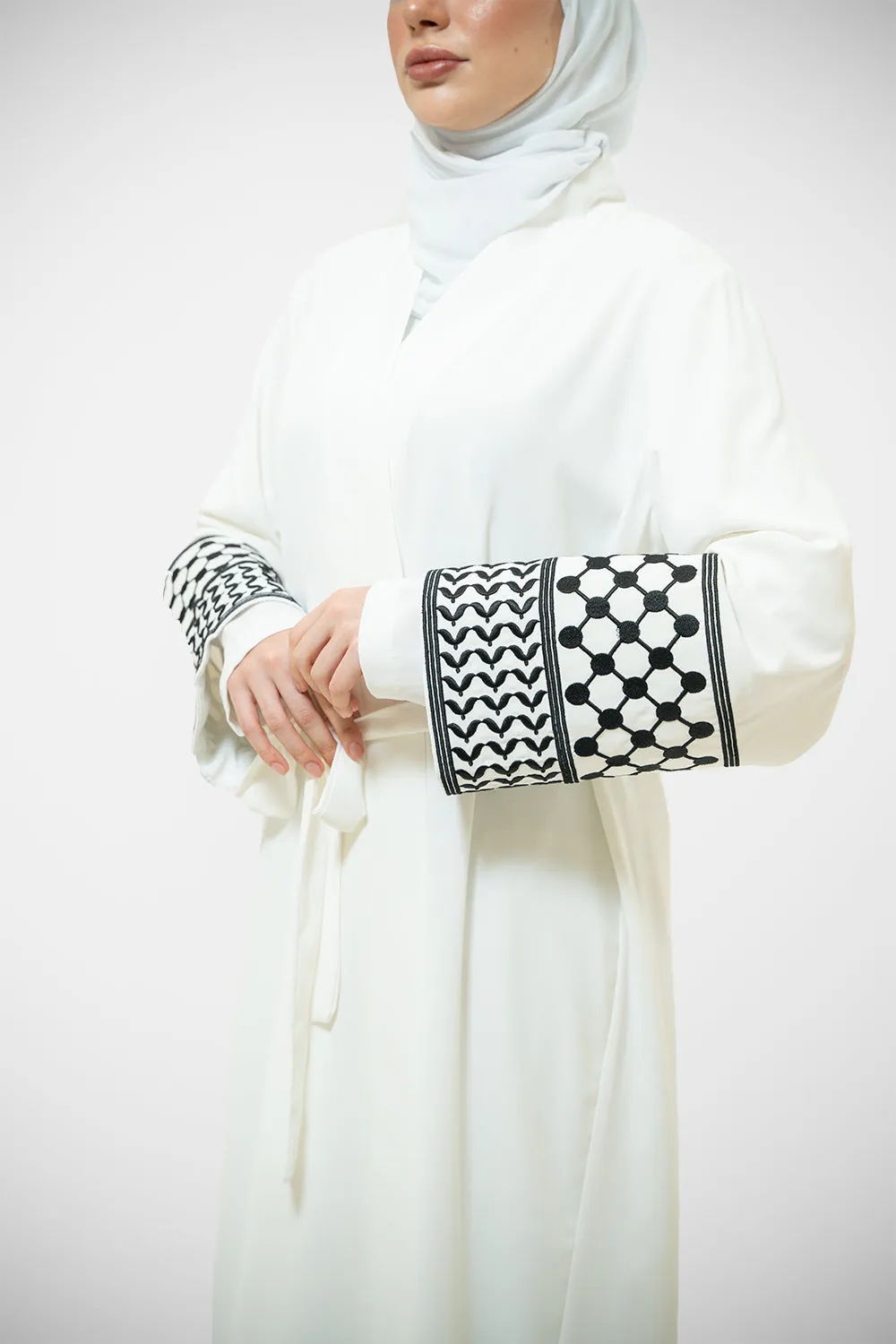 Kuffiyeh Modest Open Abaya | White