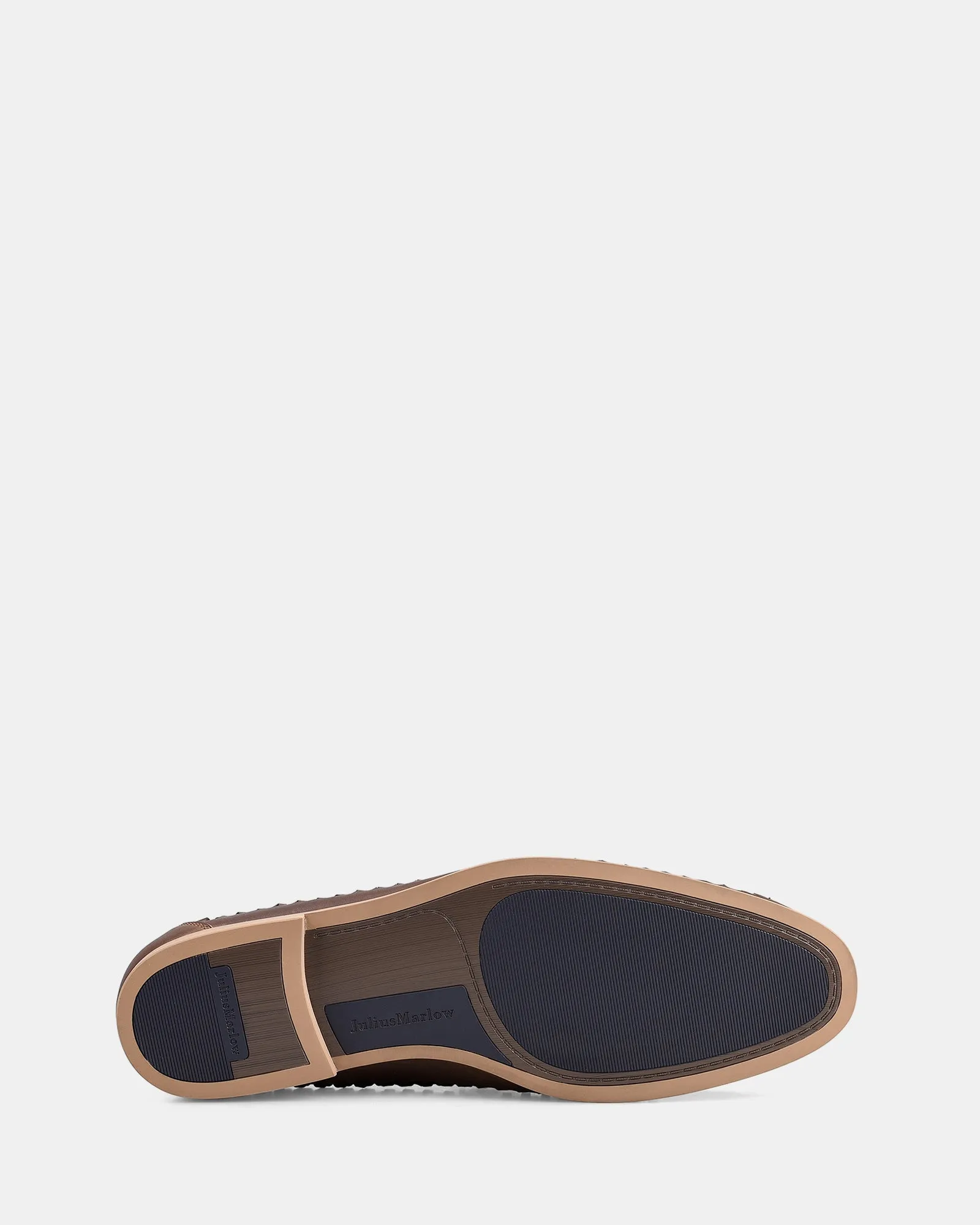 Levee Tan