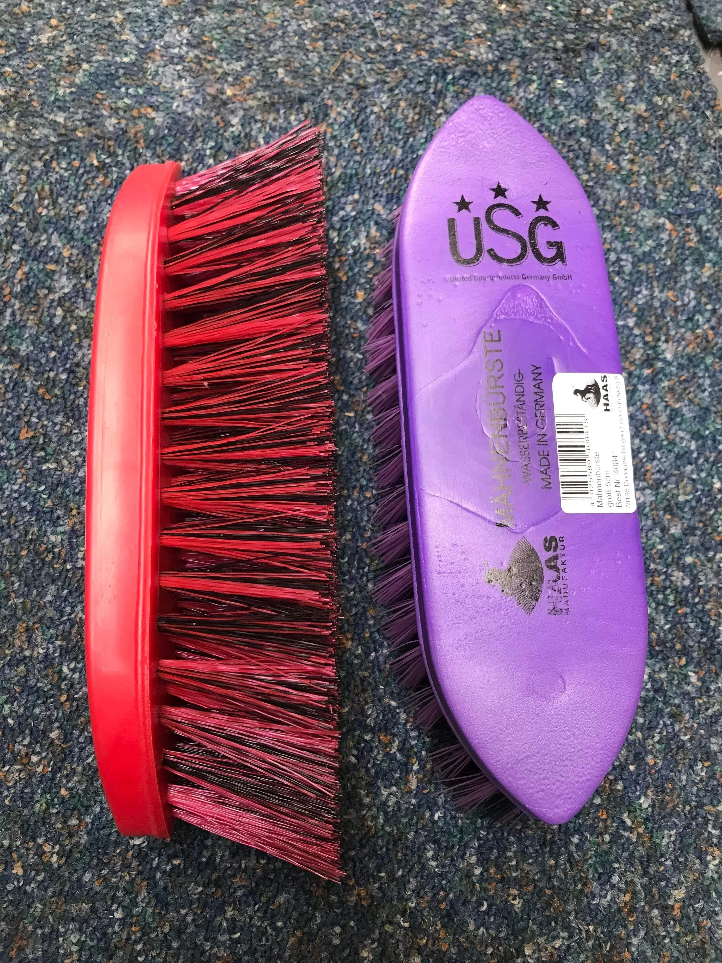 New haas wash / mane brushes available in red and purple FREE POSTAGE**