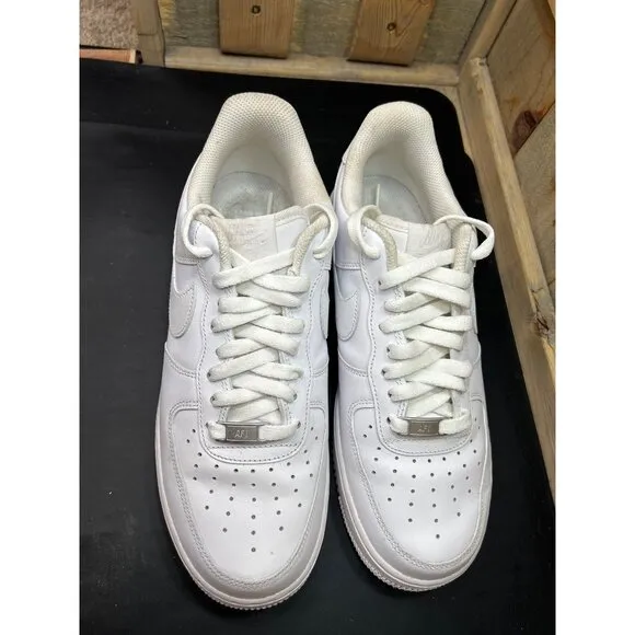 Nike Air Force 1 Low White Leather Mens Sneakers Size 9 Classic Athletic Shoes