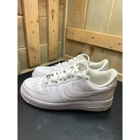 Nike Air Force 1 Low White Leather Mens Sneakers Size 9 Classic Athletic Shoes