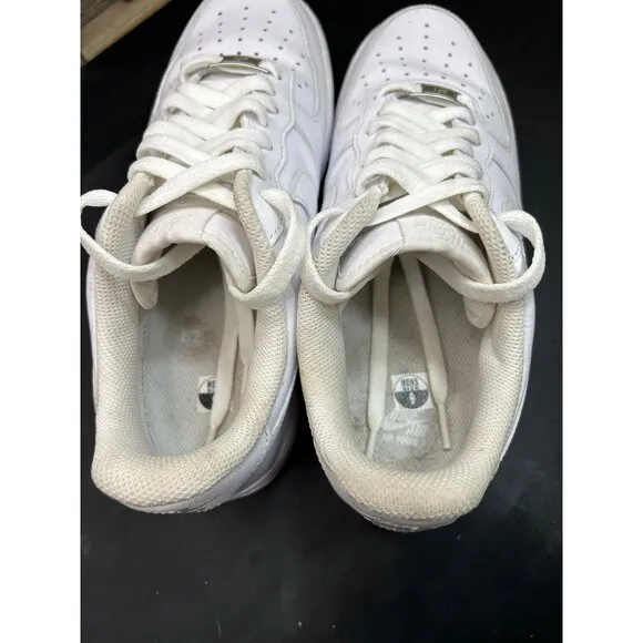 Nike Air Force 1 Low White Leather Mens Sneakers Size 9 Classic Athletic Shoes