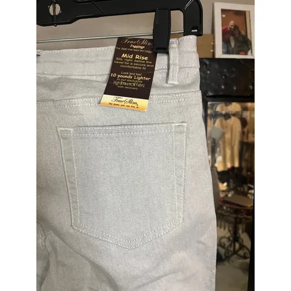 nwt size 10 womens silver jean shorts above the knee fly zipper by true slim ini