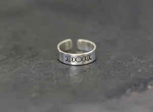 Sterling silver toe ring with moon phases - moon toe ring - silver midi ring or pinky ring - handmade - NiciArt