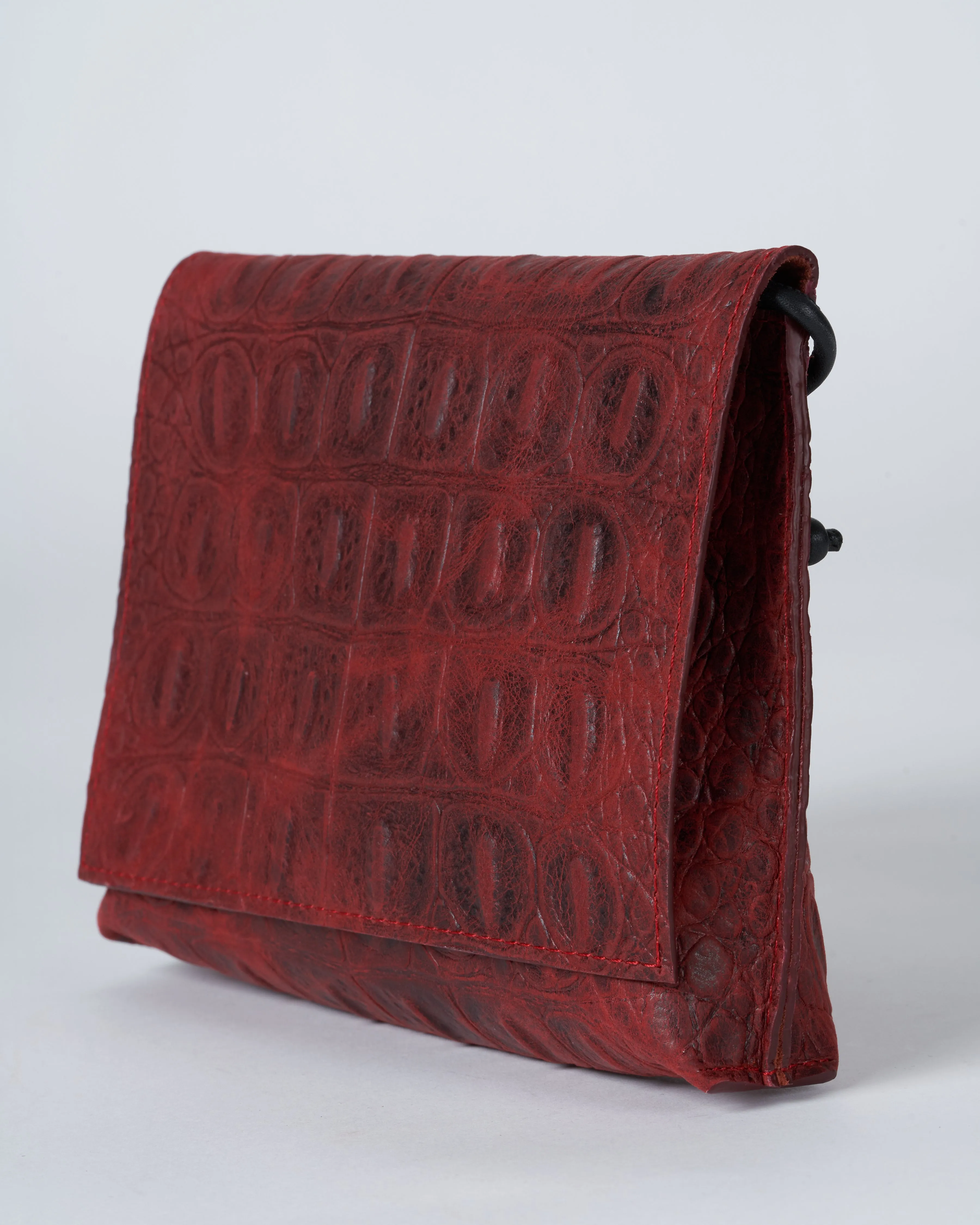strappy foldover - red gator