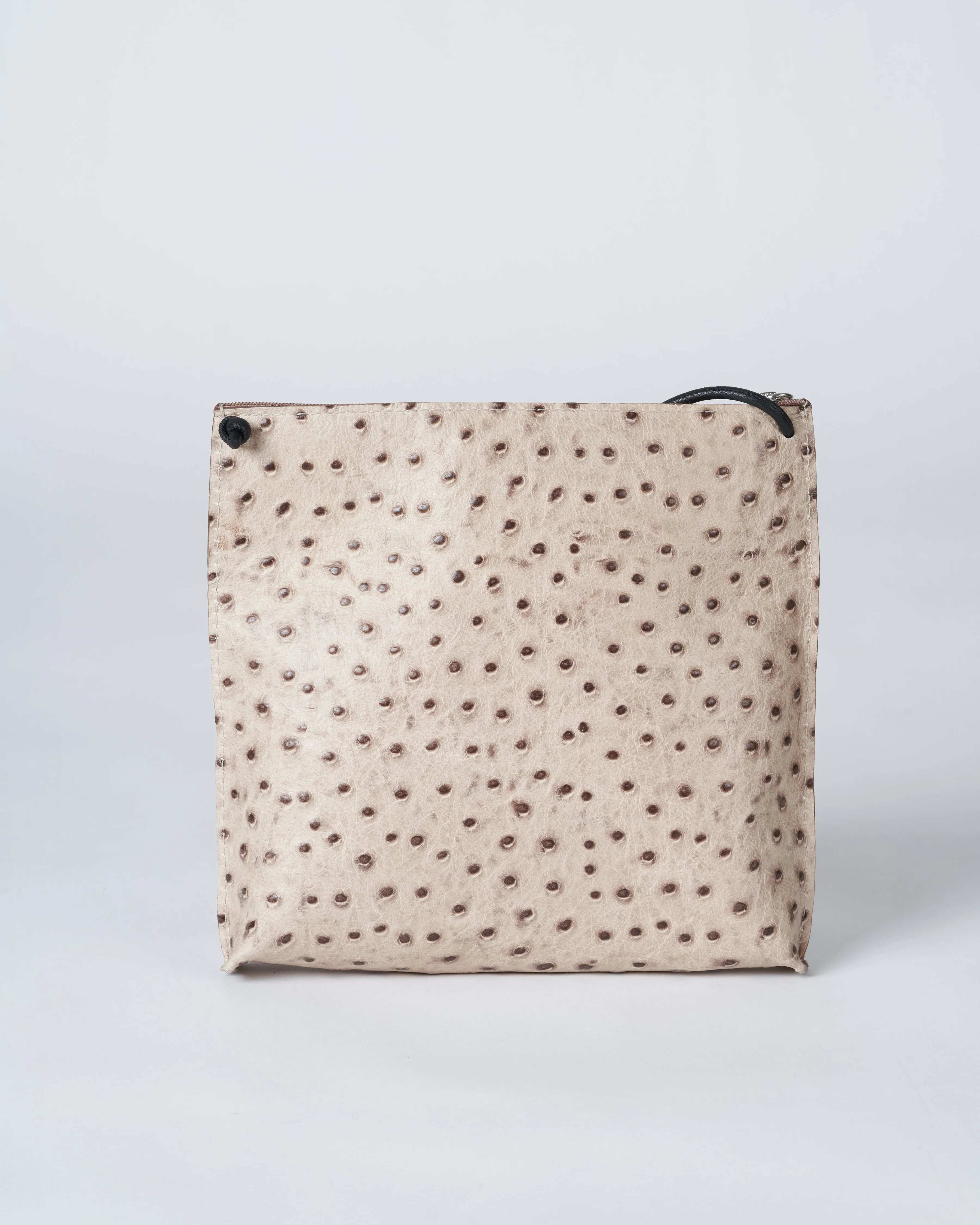 strappy pouch - sand ostrich