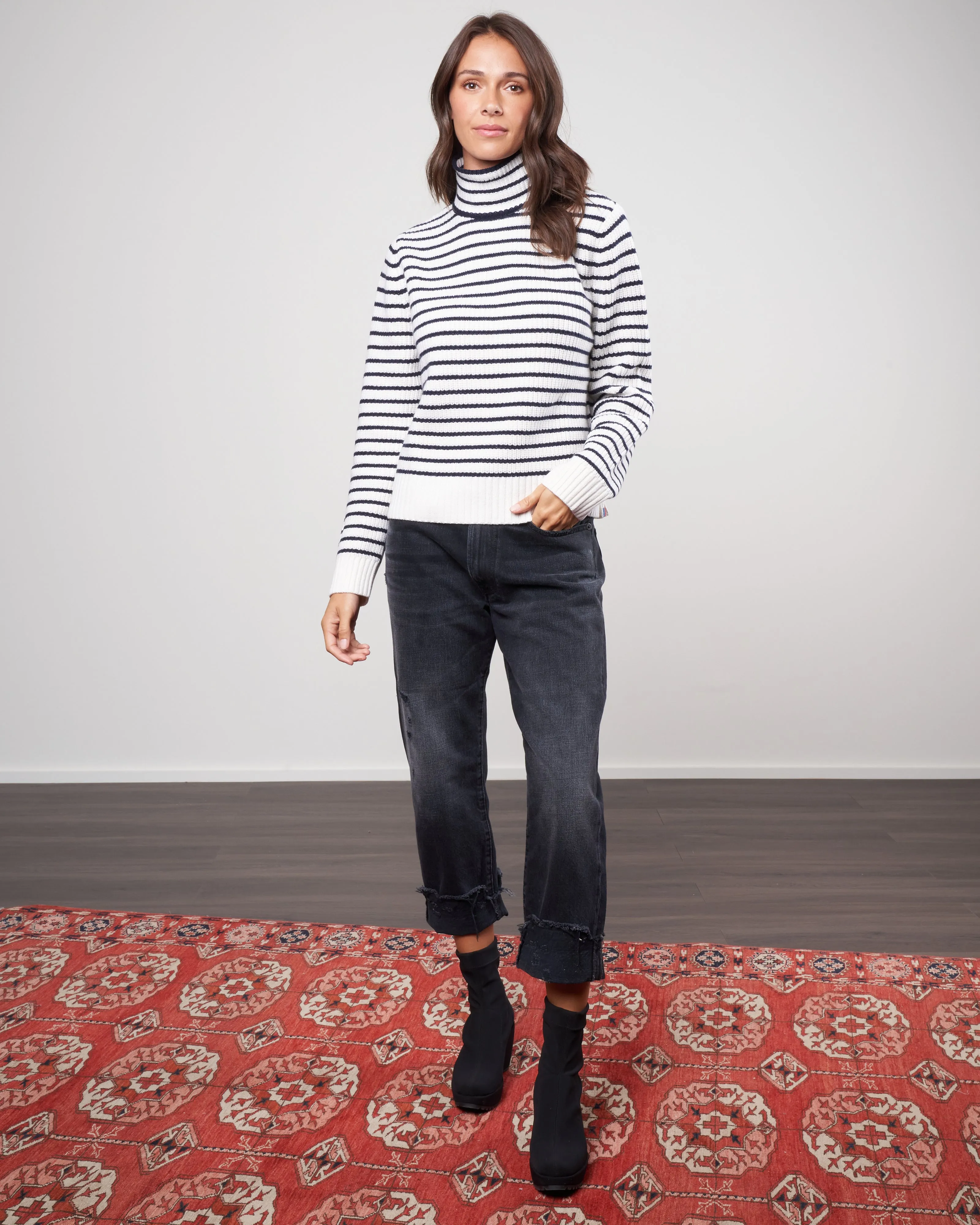 the banks sweater - cream/navy