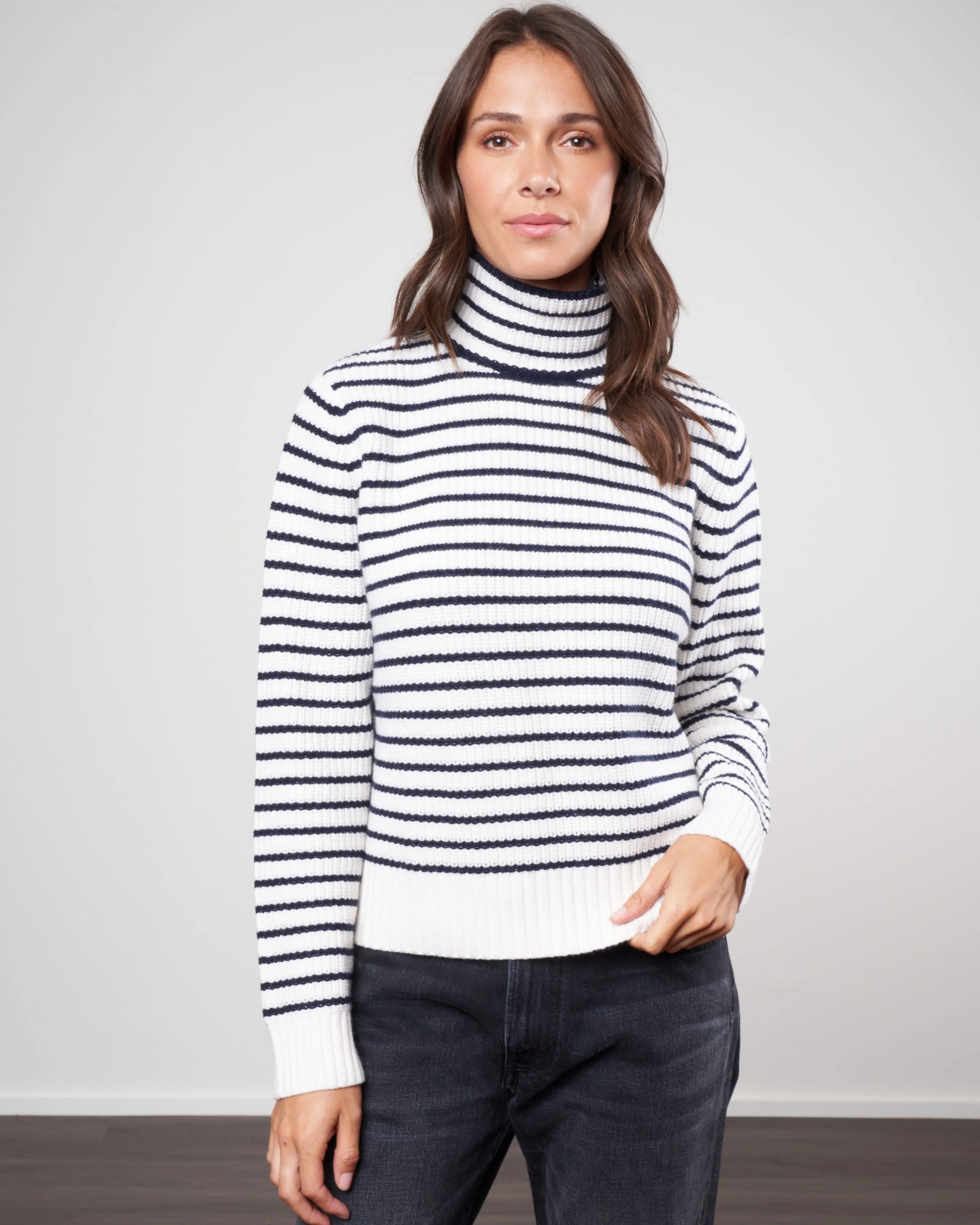 the banks sweater - cream/navy