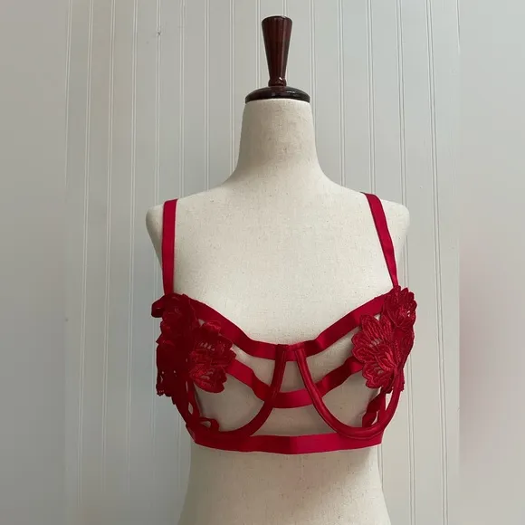 VICTORIA’S SECRET Very Sexy Strappy Applique Open Cup Balconet Bra Size 38D NWT